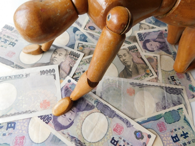 借金がのしかかる。射水市で弁護士や司法書士に無料相談してみる